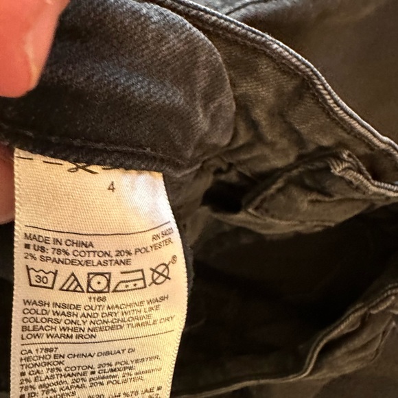 Old Navy skinny jeans, black denim, size 4 - Picture 3 of 3